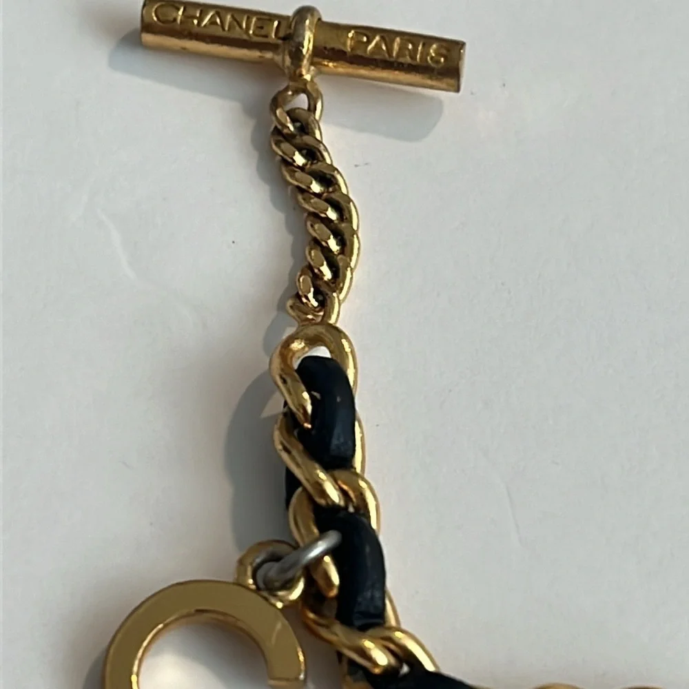 CHANEL RARE VINTAGE TOGGLE LEATHER CHARM BRACELET